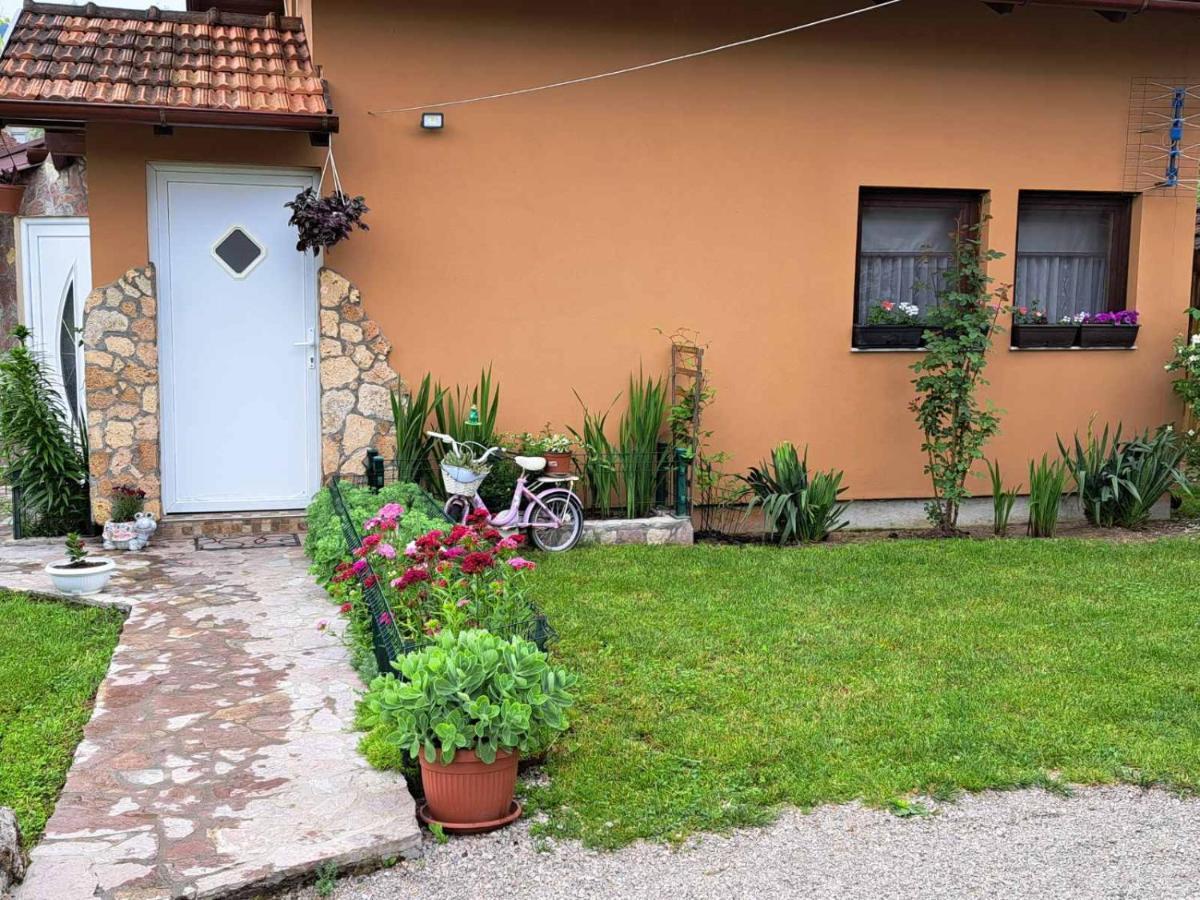 Willa Kuca Za Odmor Susnjar Ripac Zewnętrze zdjęcie