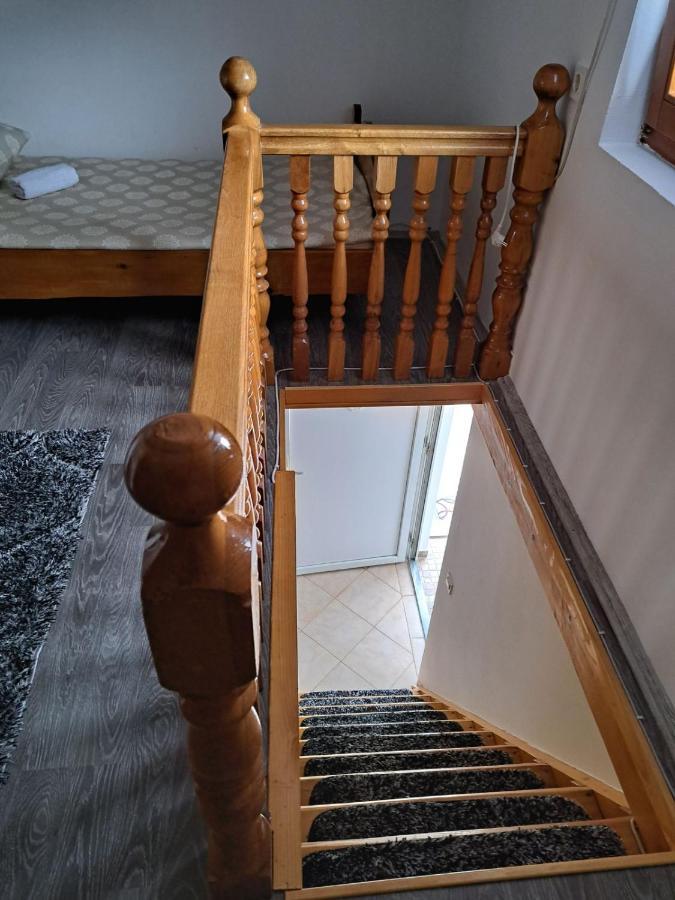 Willa Kuca Za Odmor Susnjar Ripac Zewnętrze zdjęcie